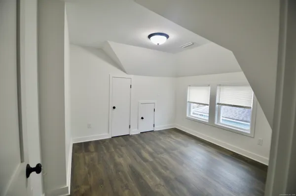 $2,900 | 21 Nichols Street, Ansonia, CT 06401