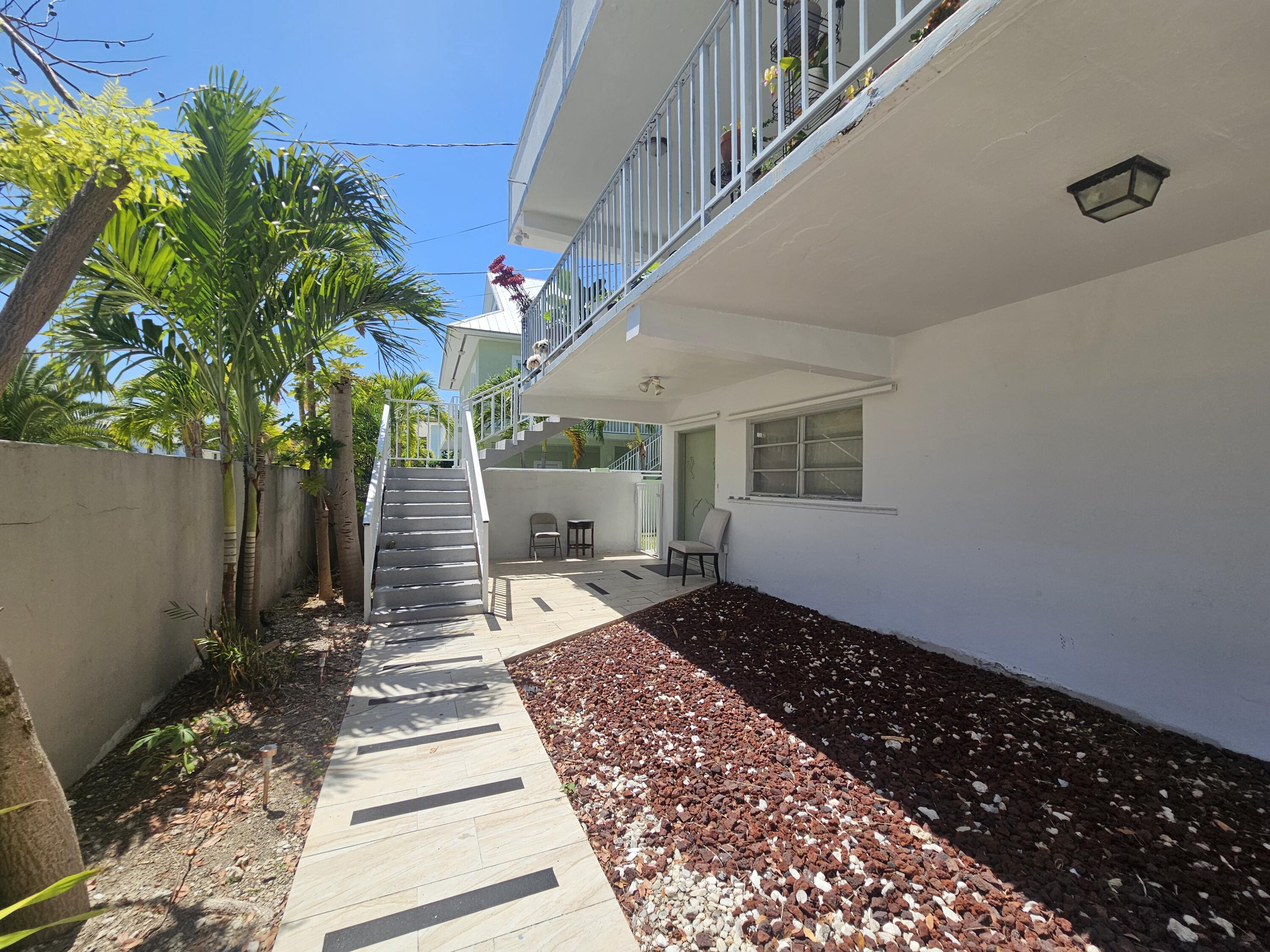 174 Corrine Place Key Largo, FL 33037 - Photo 7 of 28 a view of a backyard