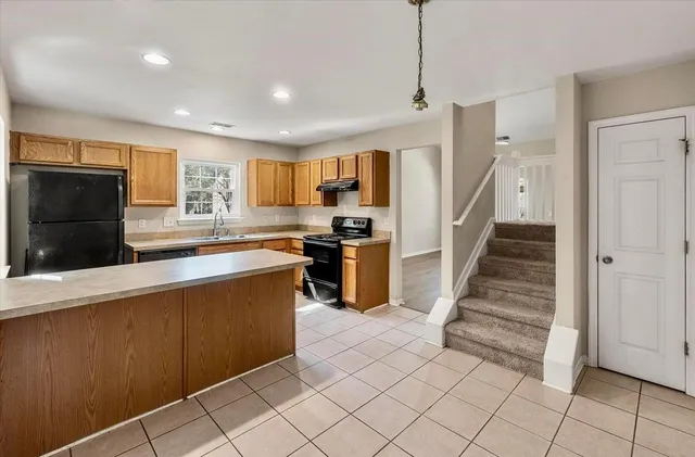 $1,860 | 7900 Shadow Oak Drive, North Charleston, SC 29406