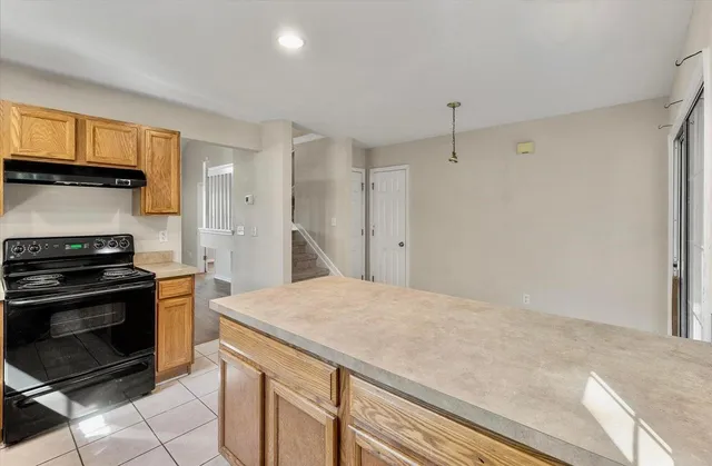 $1,860 | 7900 Shadow Oak Drive, North Charleston, SC 29406