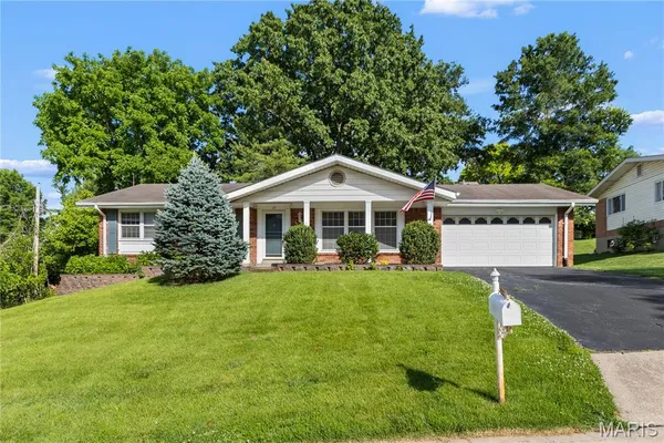 $3,750 | 24 Forest Crest Drive, Chesterfield, MO 63017