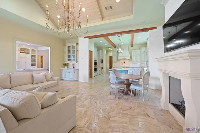 $1,224,900 | 18663 Santa Maria Drive, St. George, LA 70809