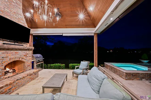 $1,224,900 | 18663 Santa Maria Drive, St. George, LA 70809