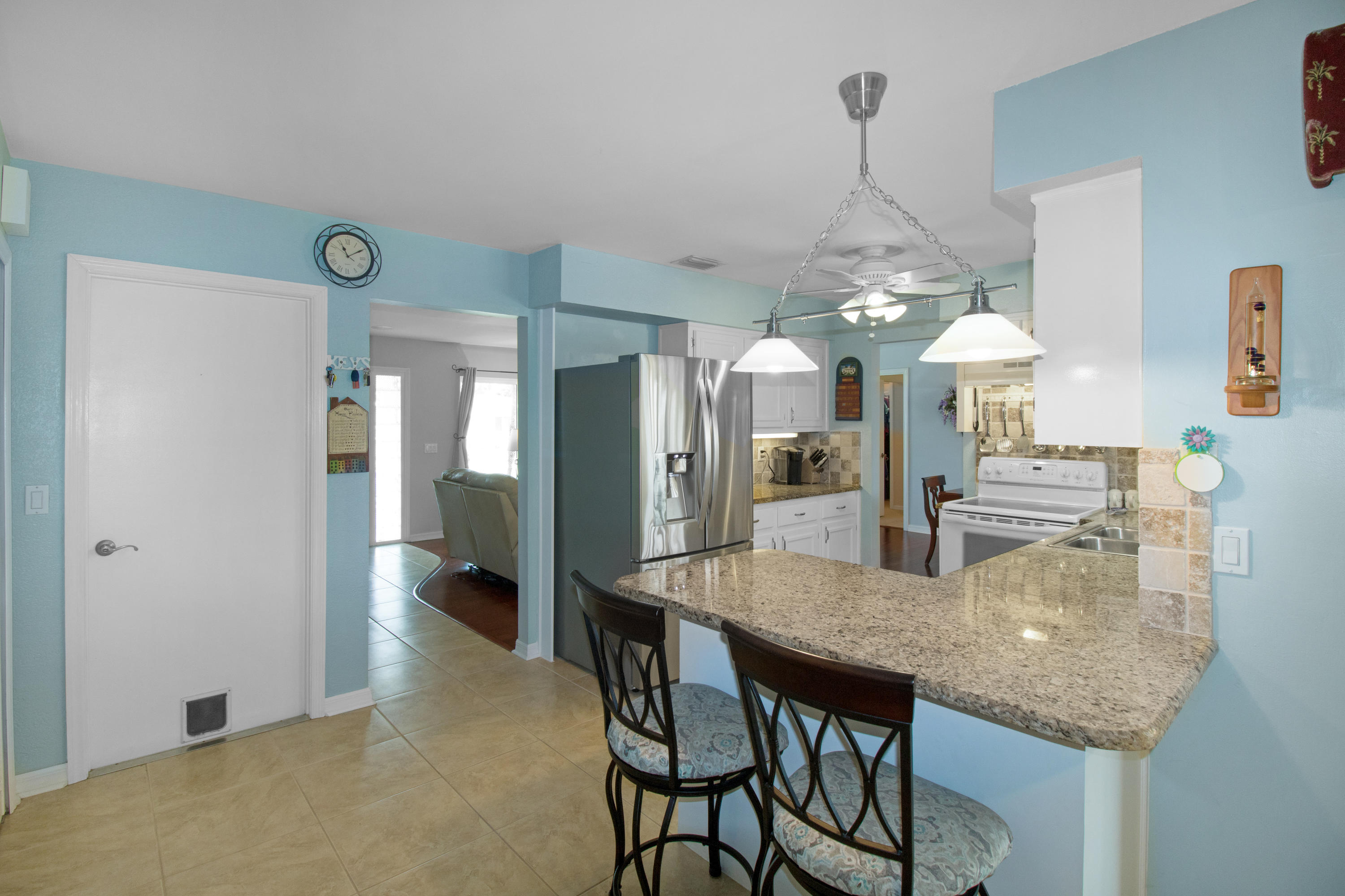 22576 Lanyard Street Boca Raton, FL 33428 - Photo 26 of 47 Area to sit at kitchen counter