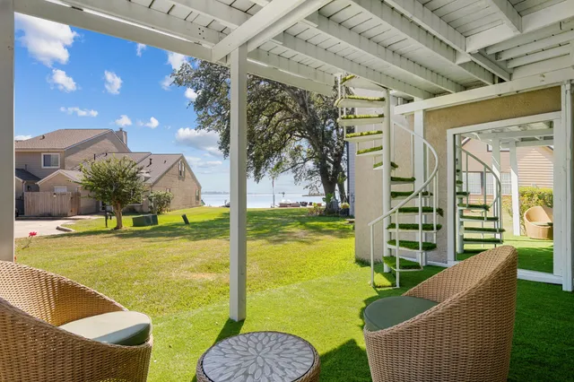 $324,500 | 2006 Lakewood Court, Willis, TX 77318