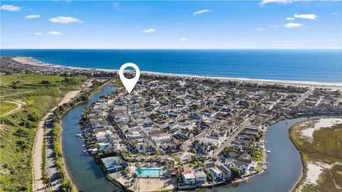 $2,645,000 | 327 62nd Street, Newport Beach, CA 92663