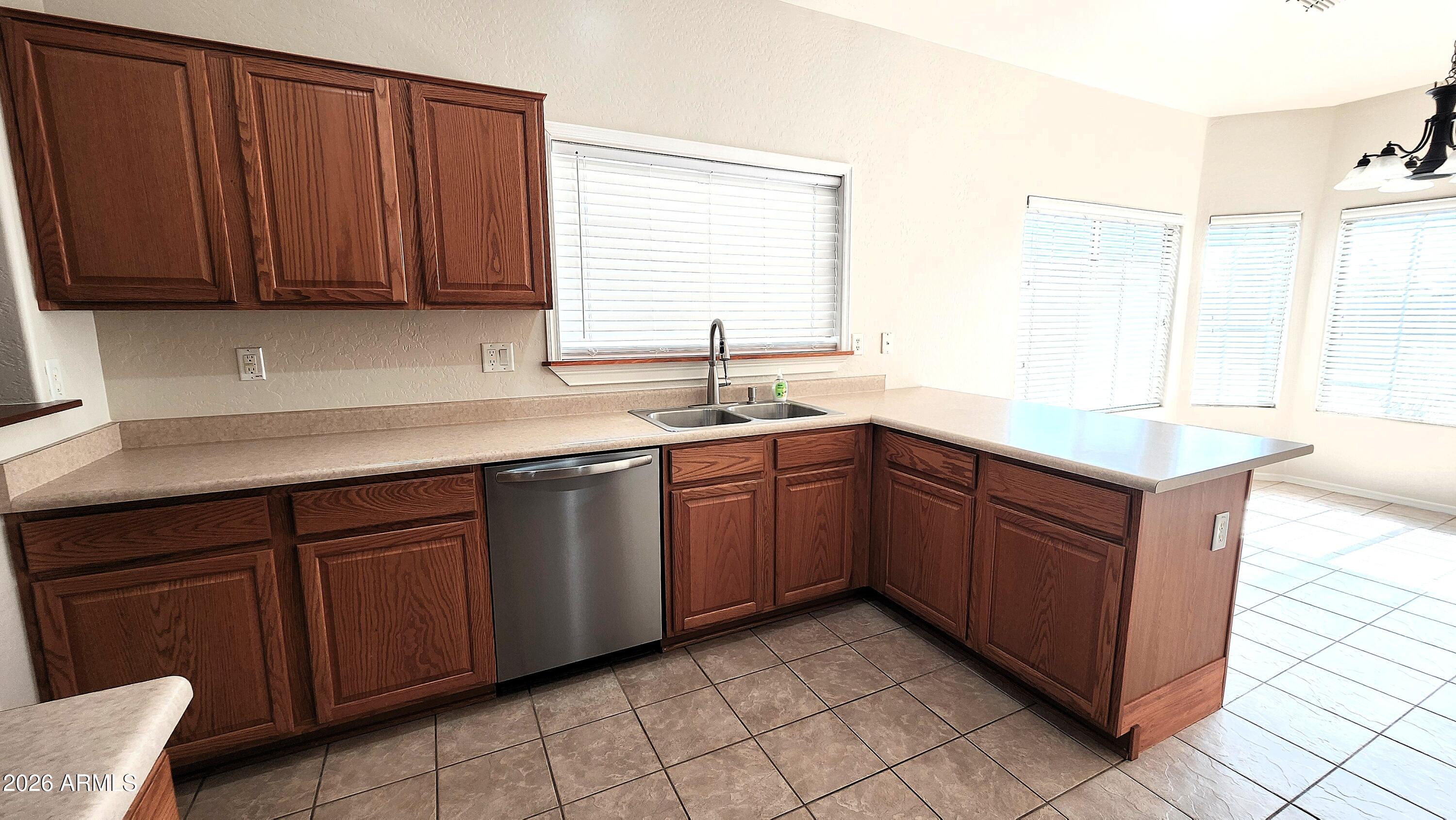 3566 South Seton Avenue Gilbert, AZ 85297 - Photo 40 of 41 20260627_091917