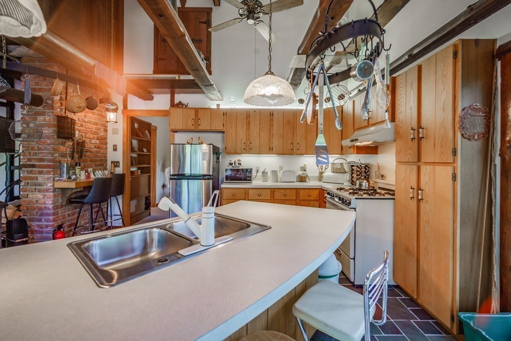34 Upper River Road South Hadley, MA 01075 - Photo 11 of 42 Gallery Image 11