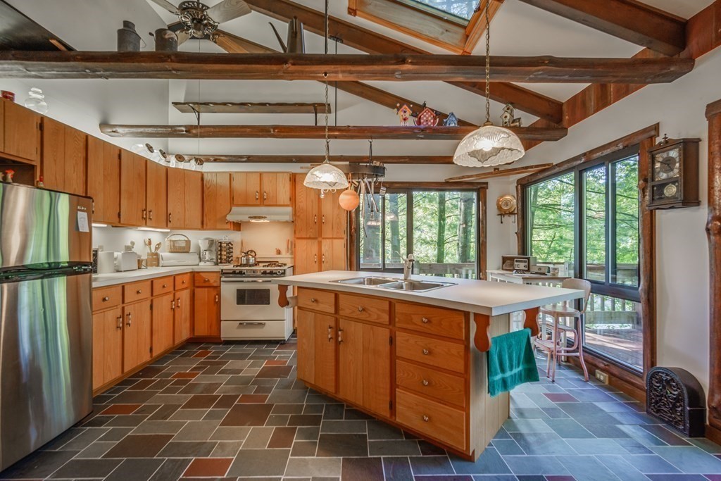 34 Upper River Road South Hadley, MA 01075 - Photo 9 of 42 Gallery Image 9