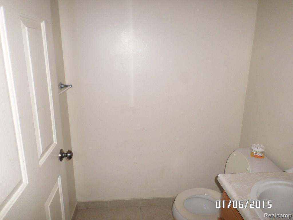 452 Salliotte Road Ecorse, MI 48229 - Photo 5 of 14 154.jpg
