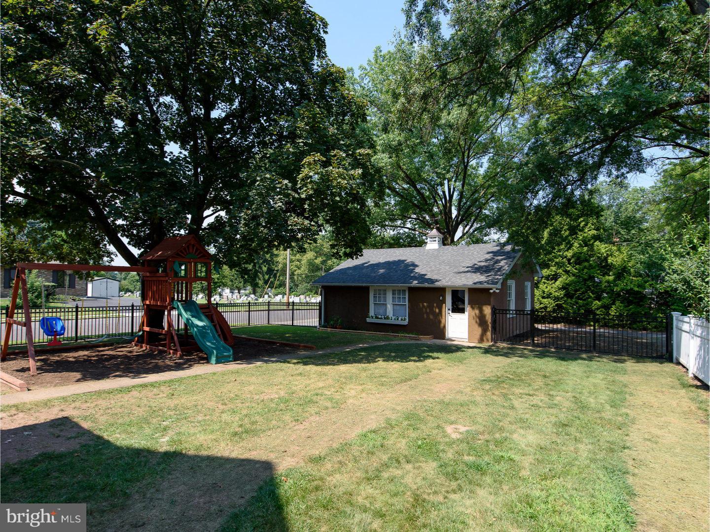 203 Rosedale Drive Pottstown, PA 19464 - Photo 21 of 23 Exterior Back
