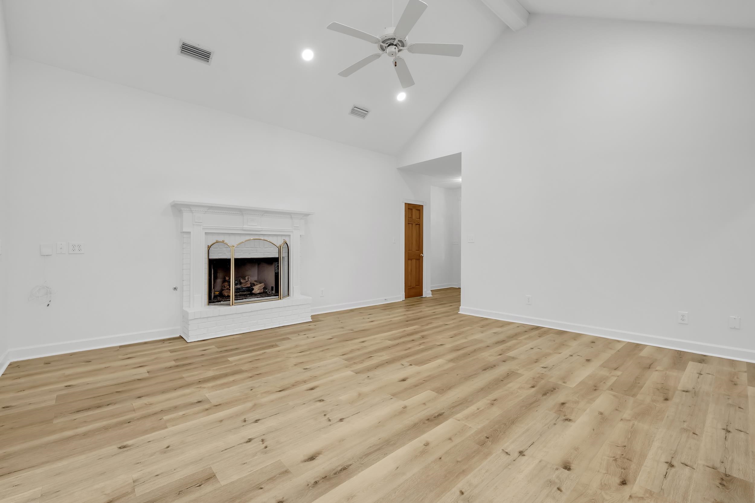 127 Wedge Loop Fairhope, AL 36532 - Photo 16 of 32 Living Room