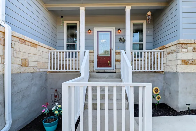 $425,000 | 113 Rio Vista Road, Burnet, TX 78611