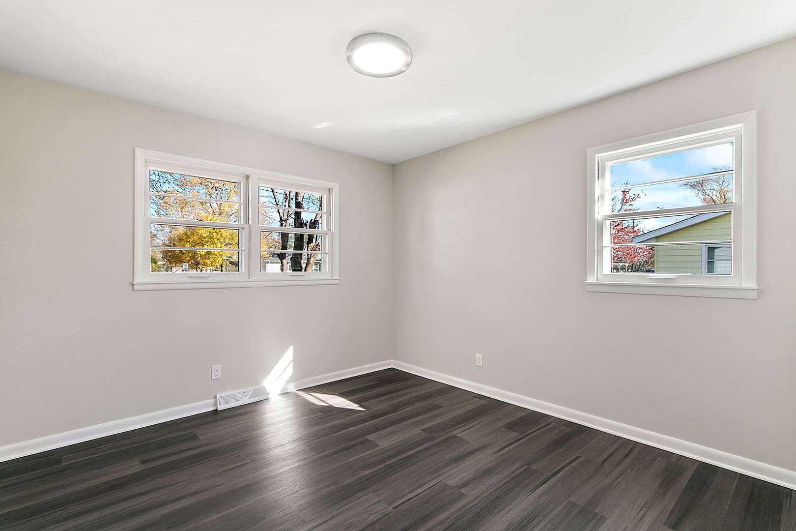 23519 West Renwick Road Plainfield, IL 60586 - Photo 6 of 22 a view of empty room with wooden floor