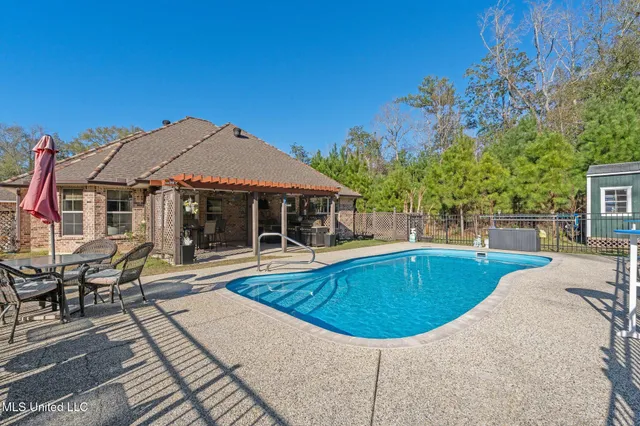 $455,000 | 5516 Alakoko Place, Diamondhead, MS 39525