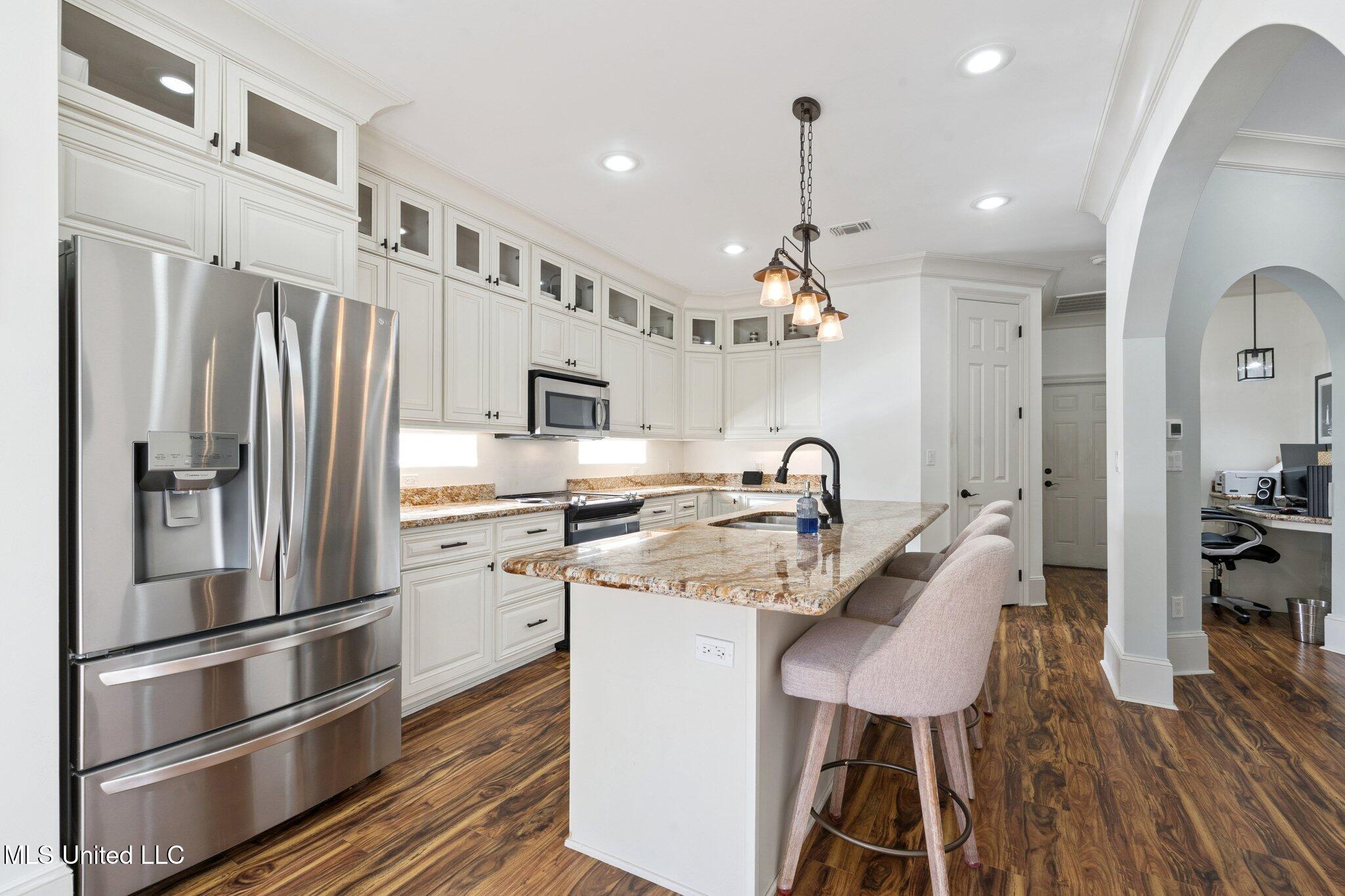 5516 Alakoko Place Diamondhead, MS 39525 - Photo 4 of 19 Kitchen 2