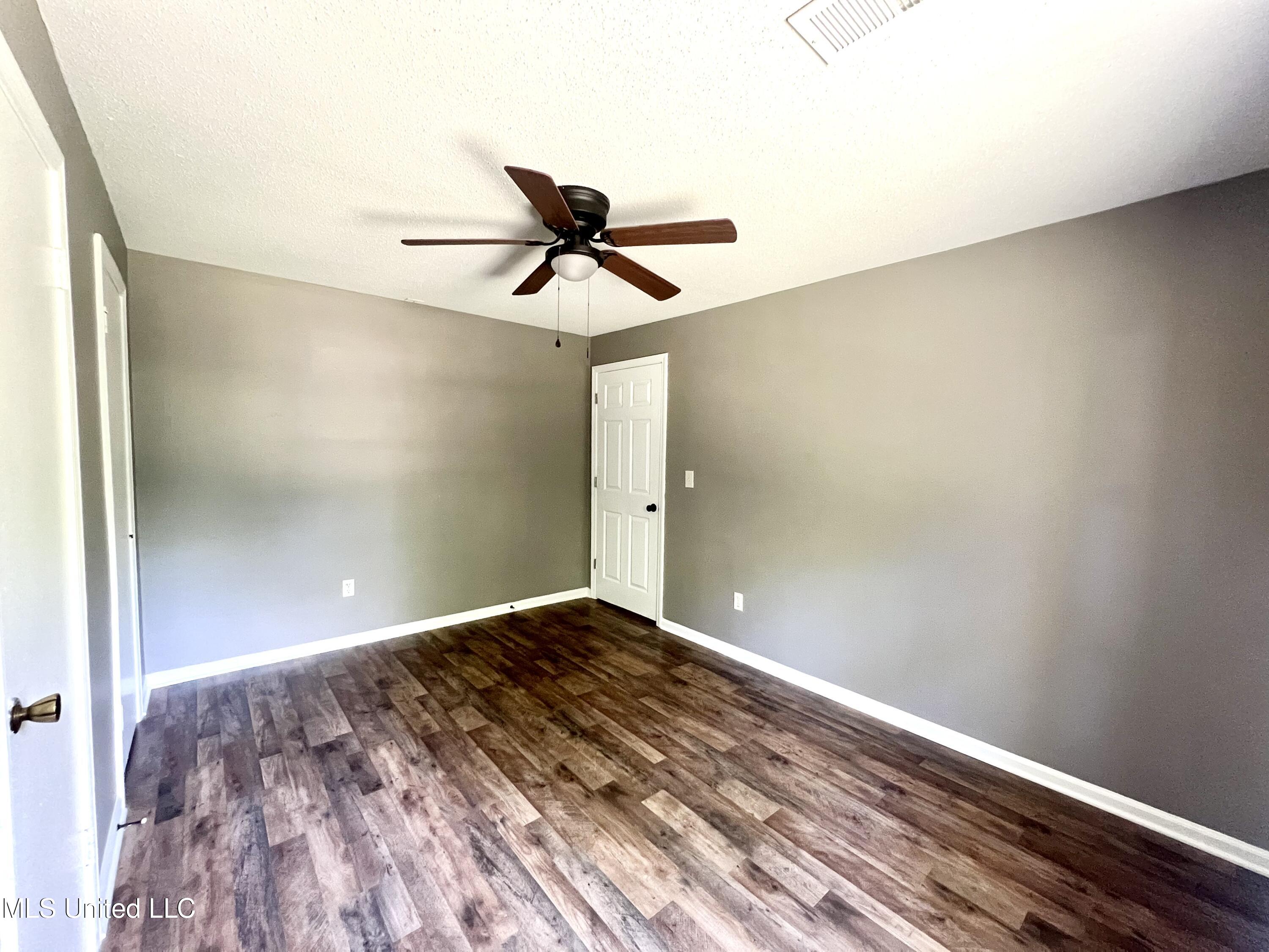 425 Fields Road Byhalia, MS 38611 - Photo 14 of 34 Bedroom 2.1
