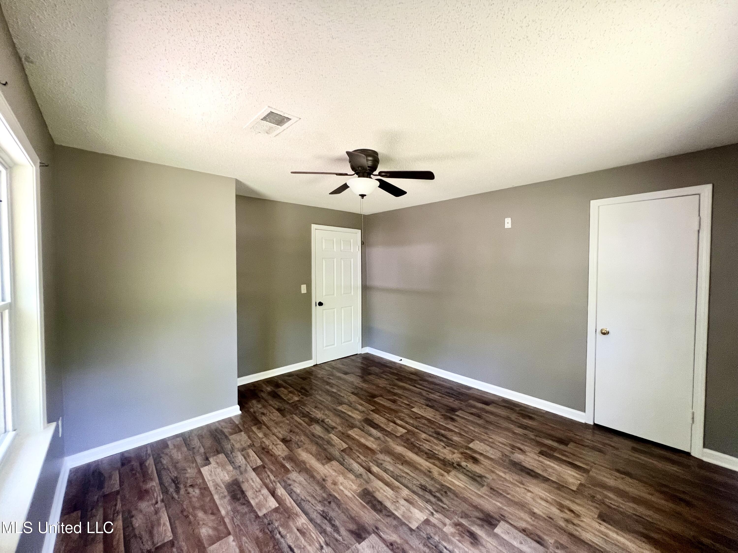 425 Fields Road Byhalia, MS 38611 - Photo 16 of 34 Bedroom 3