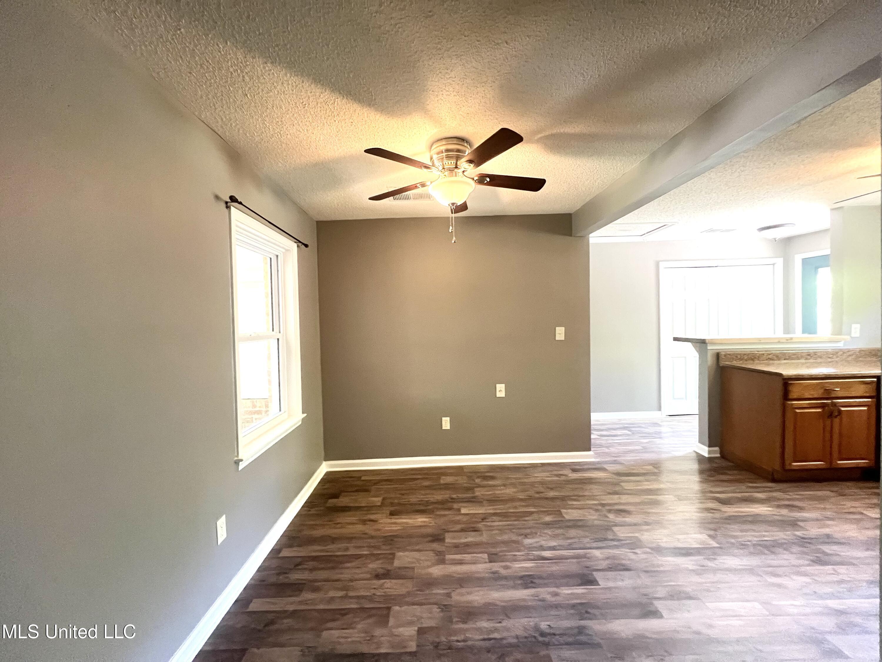 425 Fields Road Byhalia, MS 38611 - Photo 5 of 34 Dining Room 2
