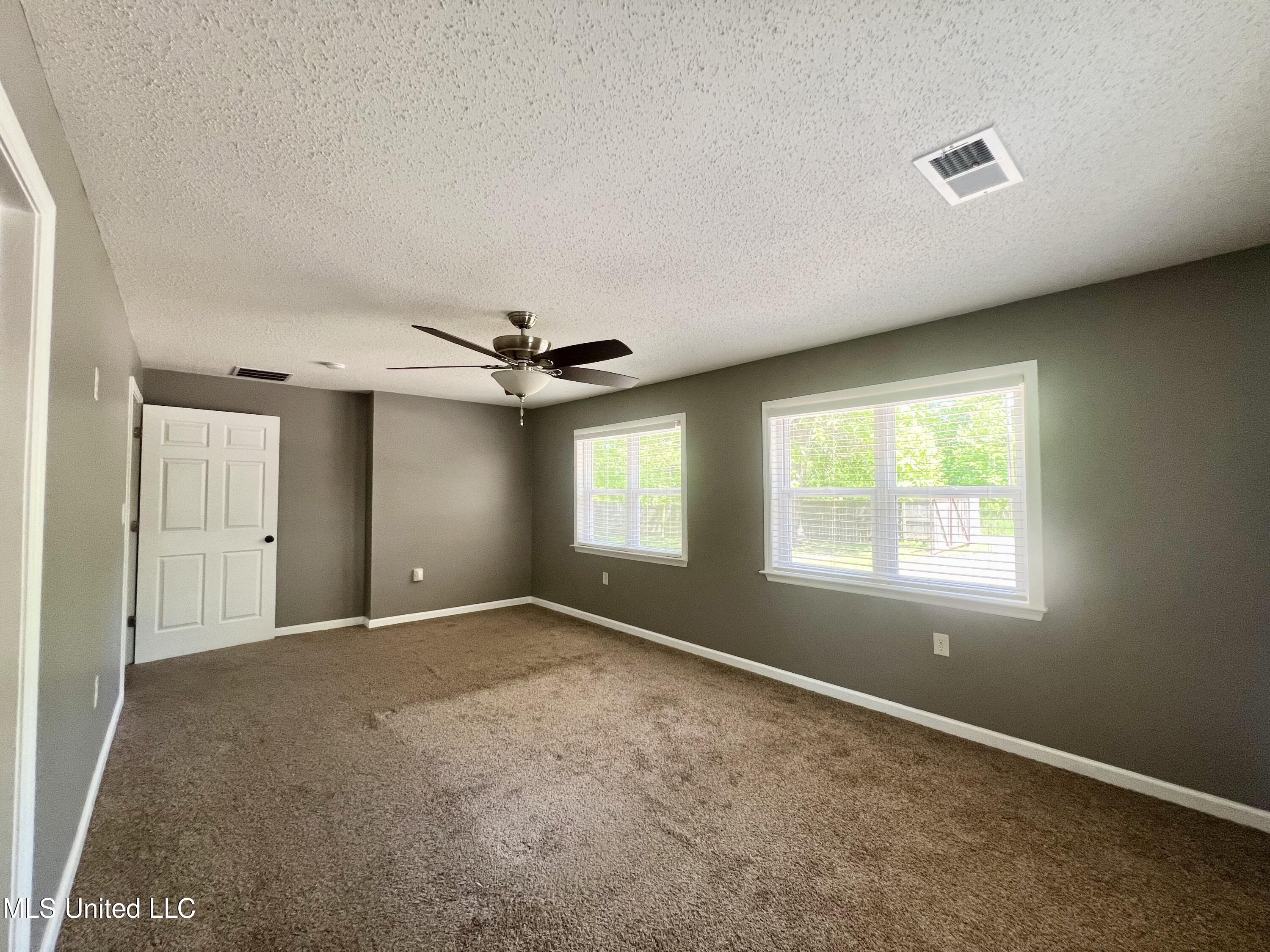 425 Fields Road Byhalia, MS 38611 - Photo 10 of 34 Master Bedroom
