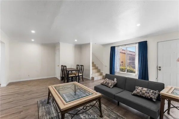 $319,999 | 1750 East Ave Q14, Palmdale, CA 93550