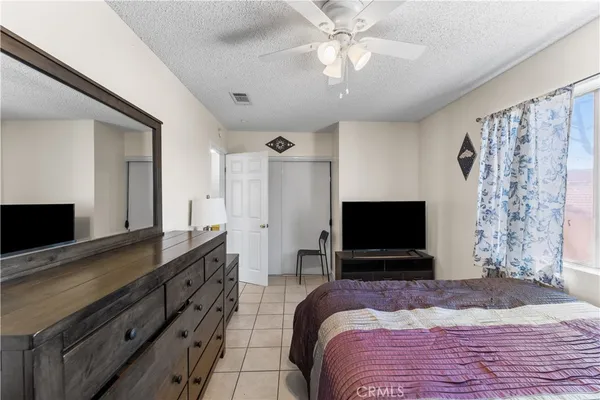 $319,999 | 1750 East Ave Q14, Palmdale, CA 93550