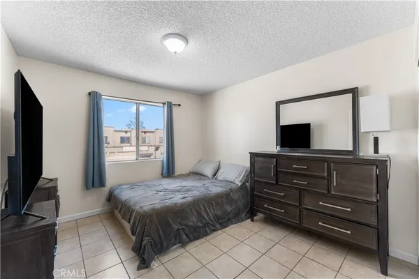 $319,999 | 1750 East Ave Q14, Palmdale, CA 93550