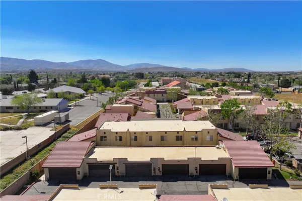 $319,999 | 1750 East Ave Q14, Palmdale, CA 93550