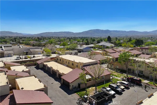$319,999 | 1750 East Ave Q14, Palmdale, CA 93550