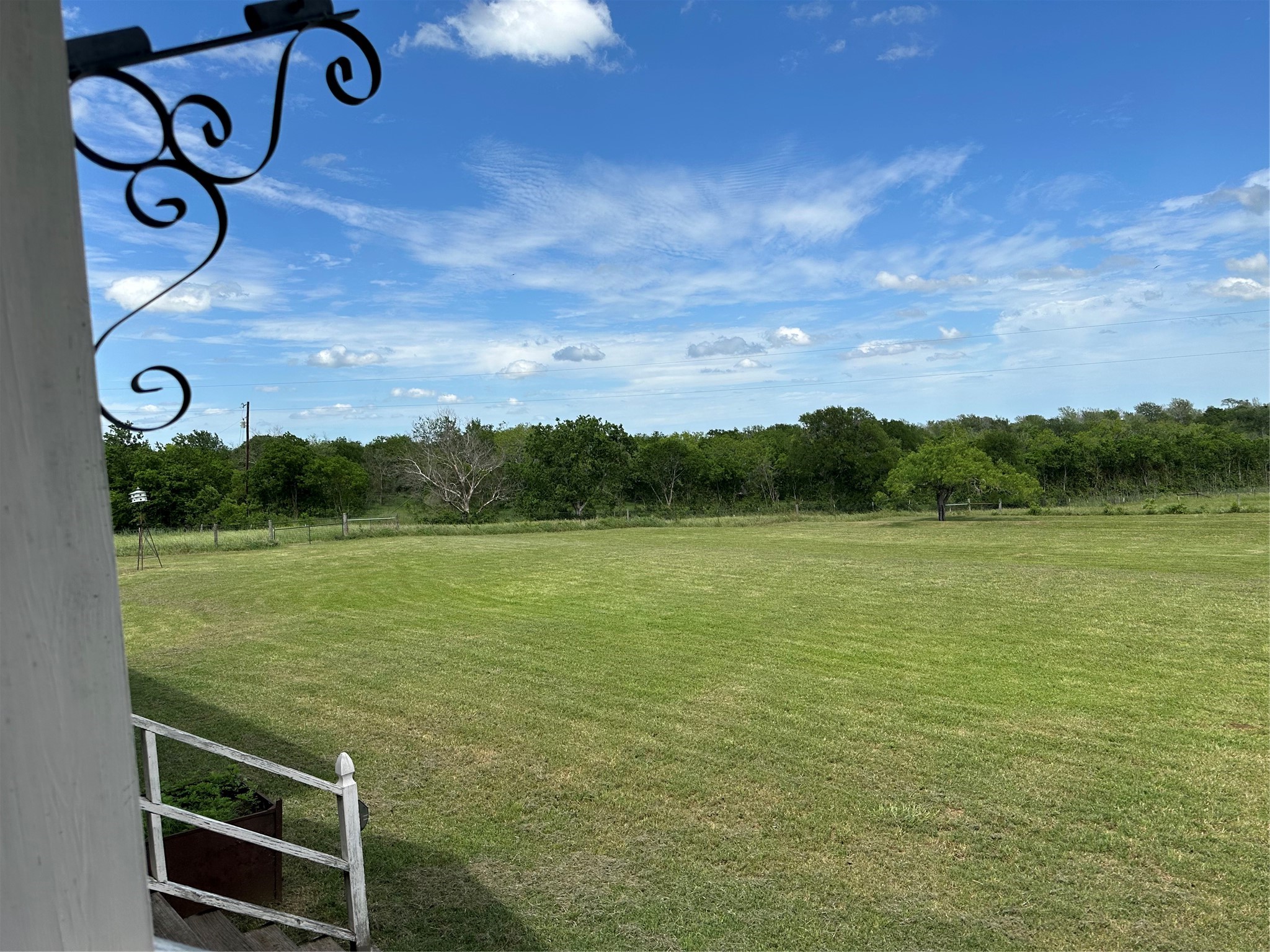 674 County Road 447 Waelder, TX 78959 - Photo 23 of 50 Front Yard