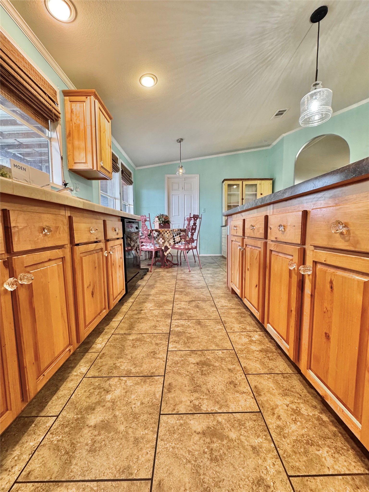 674 County Road 447 Waelder, TX 78959 - Photo 25 of 50 Kitchen