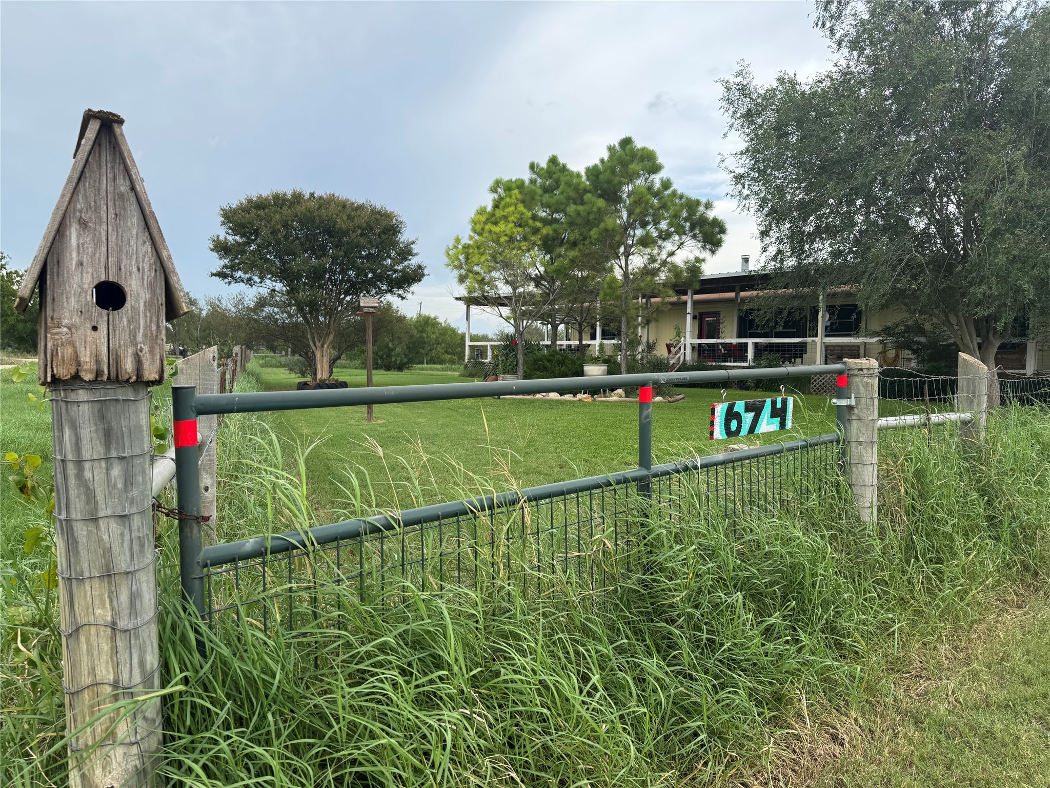 674 County Road 447 Waelder, TX 78959 - Photo 39 of 50