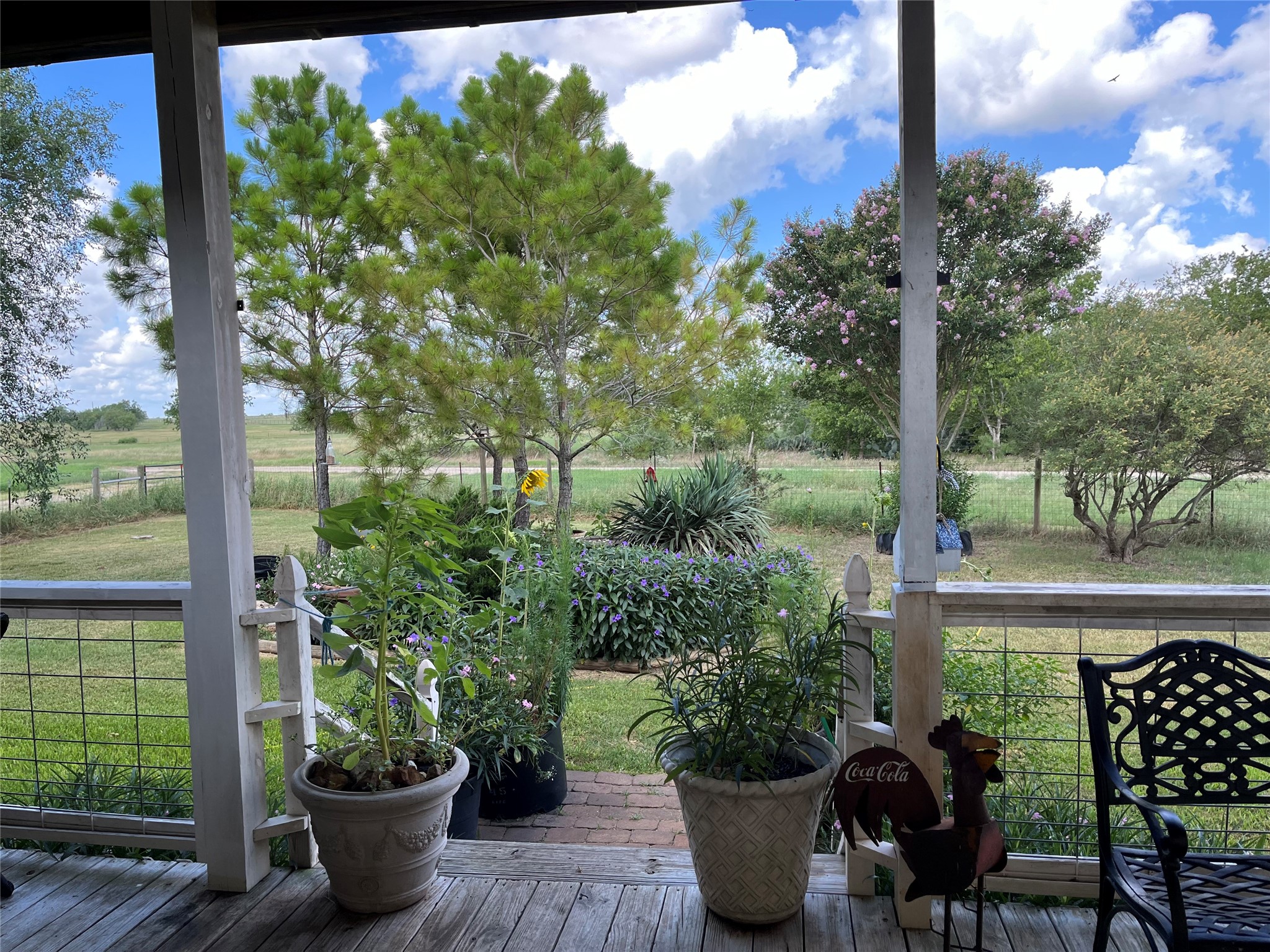 674 County Road 447 Waelder, TX 78959 - Photo 4 of 50