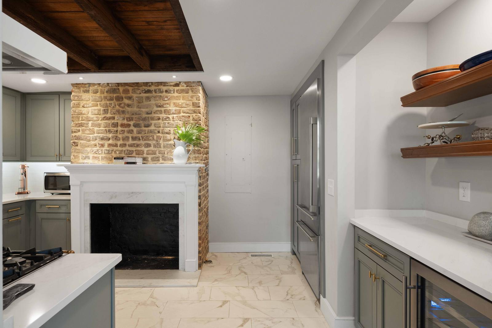 100 Queen Street Charleston, SC 29401 - Photo 14 of 58 Kitchen