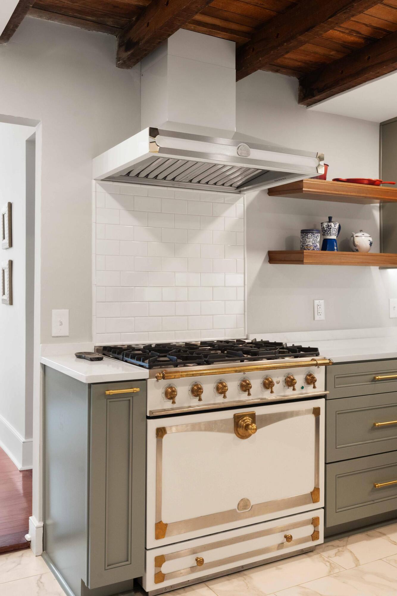 100 Queen Street Charleston, SC 29401 - Photo 17 of 58 Kitchen