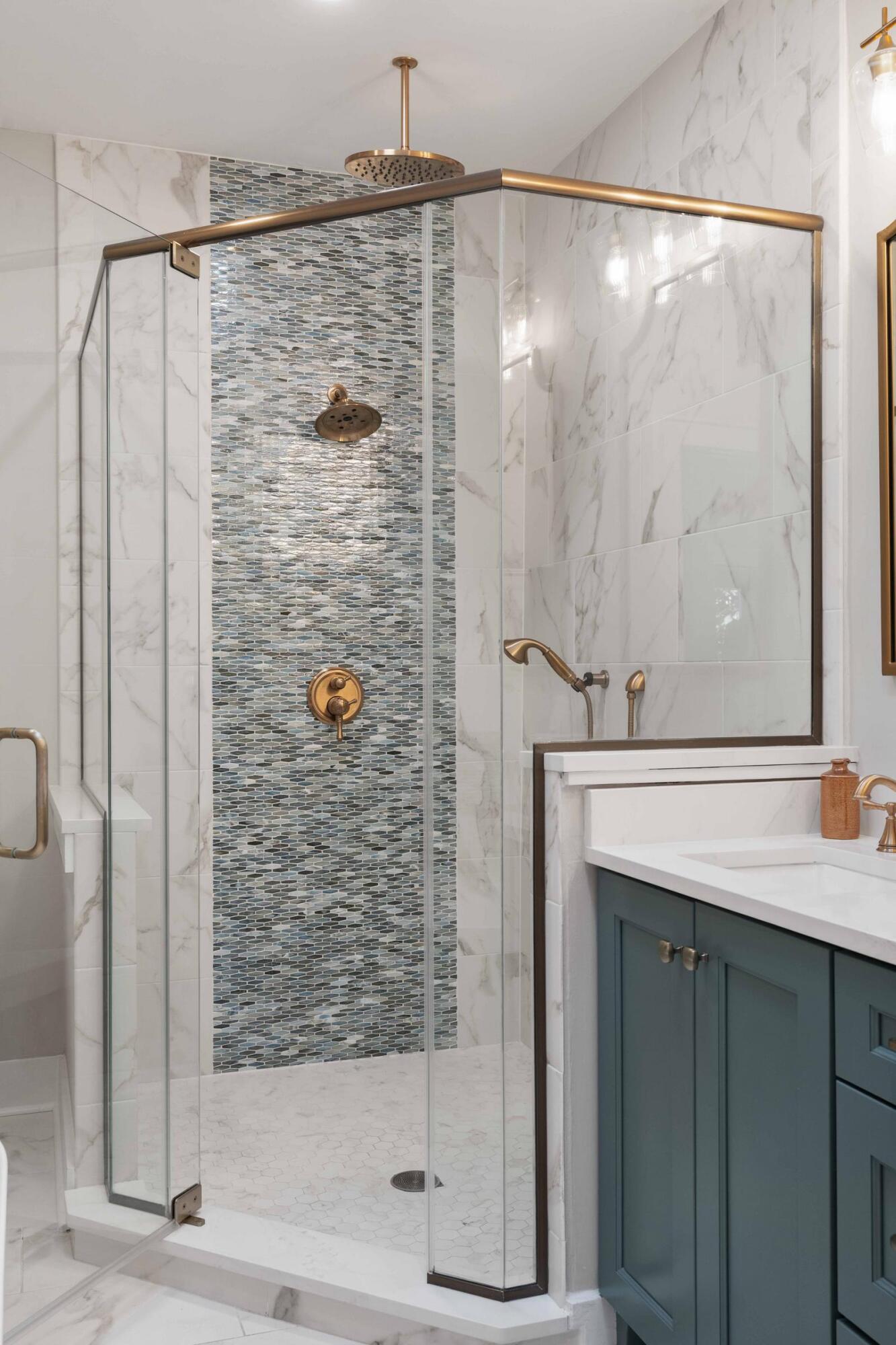 100 Queen Street Charleston, SC 29401 - Photo 26 of 58 Primary Bathroom