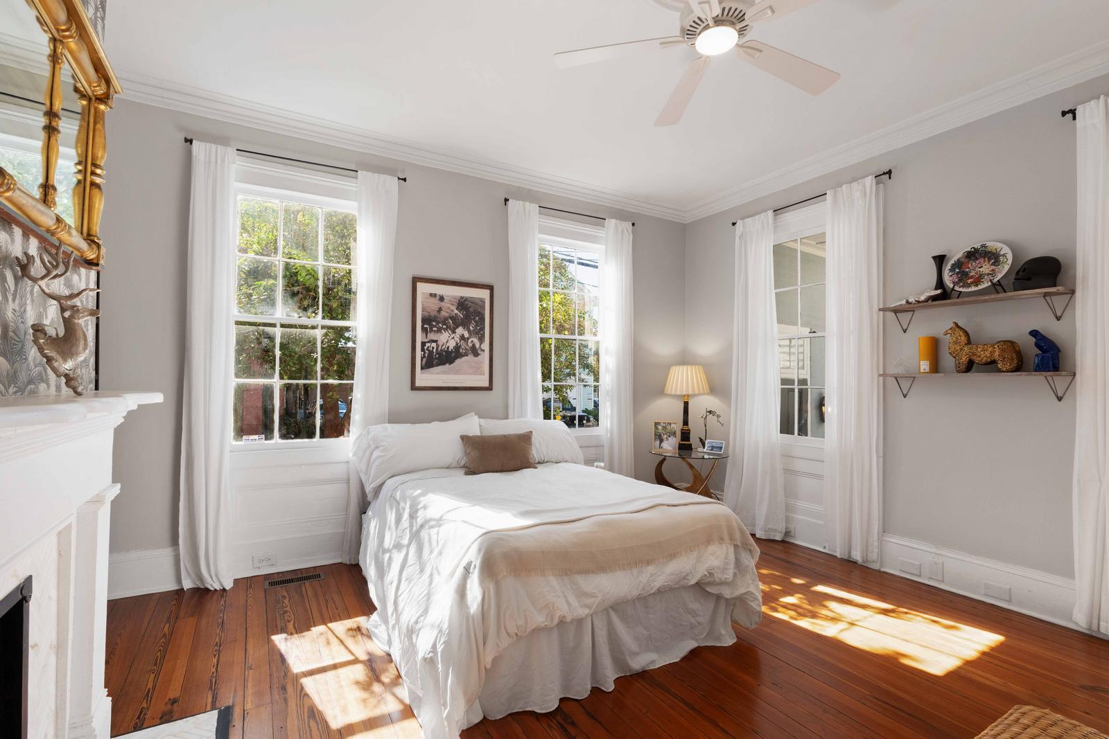 100 Queen Street Charleston, SC 29401 - Photo 30 of 58 First Floor Guest Room/Sitting Room