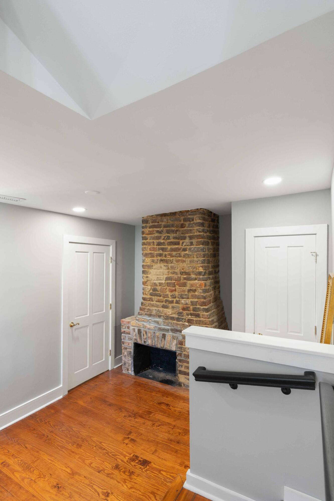 100 Queen Street Charleston, SC 29401 - Photo 44 of 58 Bathroom