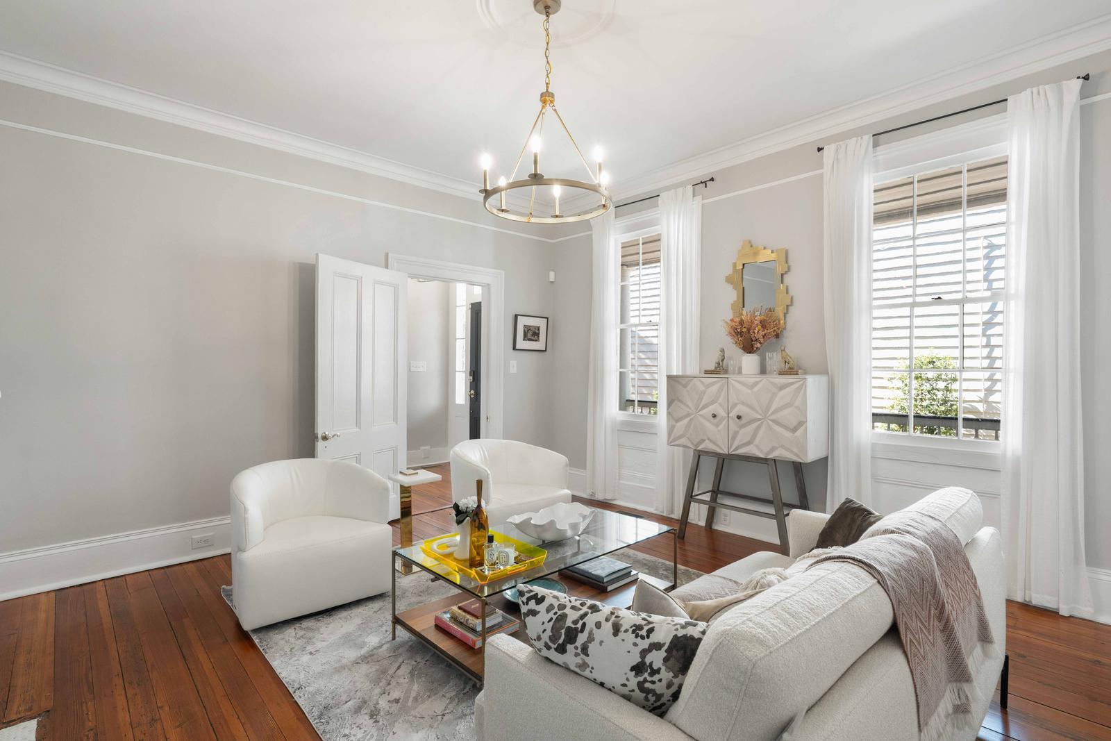 100 Queen Street Charleston, SC 29401 - Photo 9 of 58 Living Room