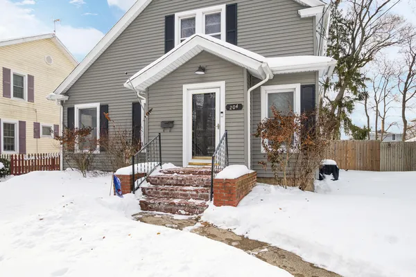 $225,000 | 204 South Wisner Street, Jackson, MI 49203