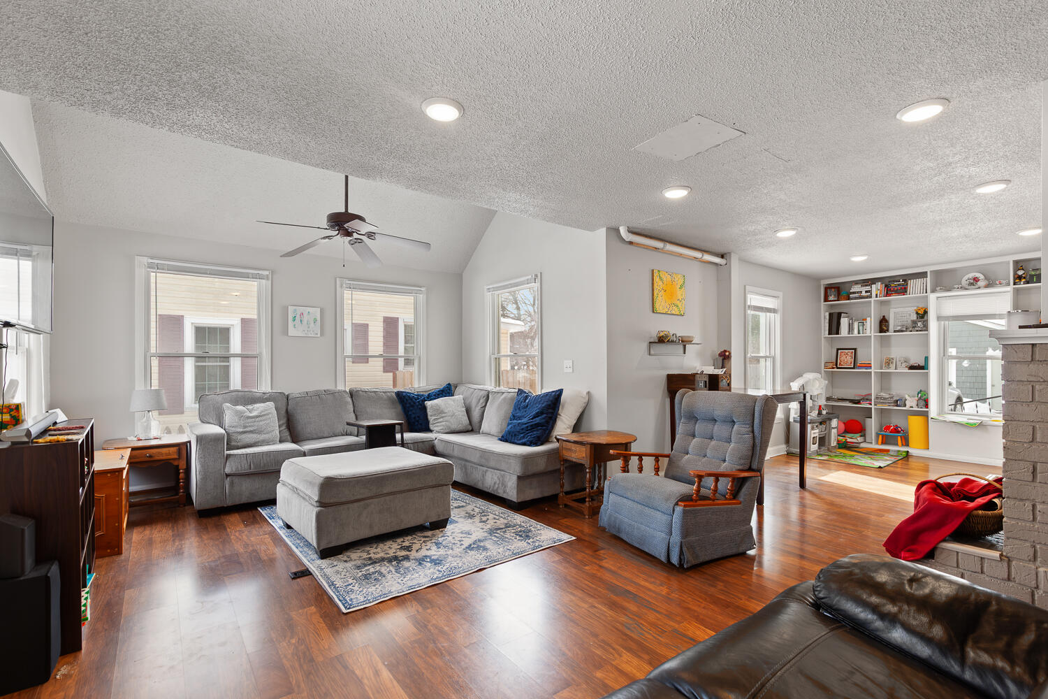 204 South Wisner Street Jackson, MI 49203 - Photo 7 of 47 204 S Wisner St - Jackson - 1002