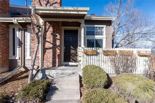 $2,500 | 2092 South Helena Street, Unit F, Aurora, CO 80013