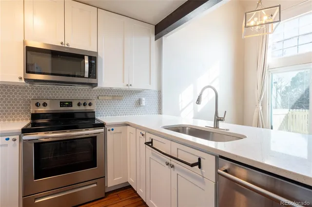 $2,500 | 2092 South Helena Street, Unit F, Aurora, CO 80013