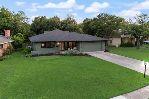 $589,000 | 1650 Macmanus Drive, Dallas, TX 75228