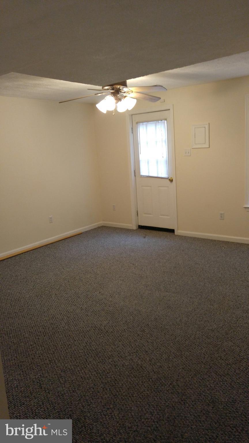 102 Chatham Square Winchester, VA 22601 - Photo 12 of 29 a view of empty room and window