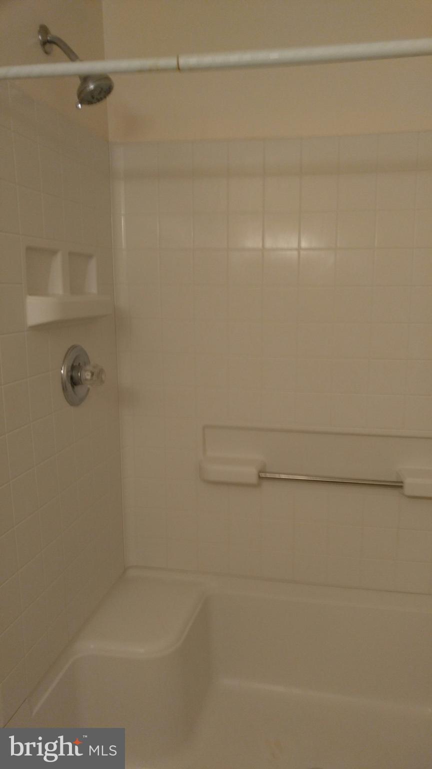 102 Chatham Square Winchester, VA 22601 - Photo 15 of 29 a bathroom with a shower