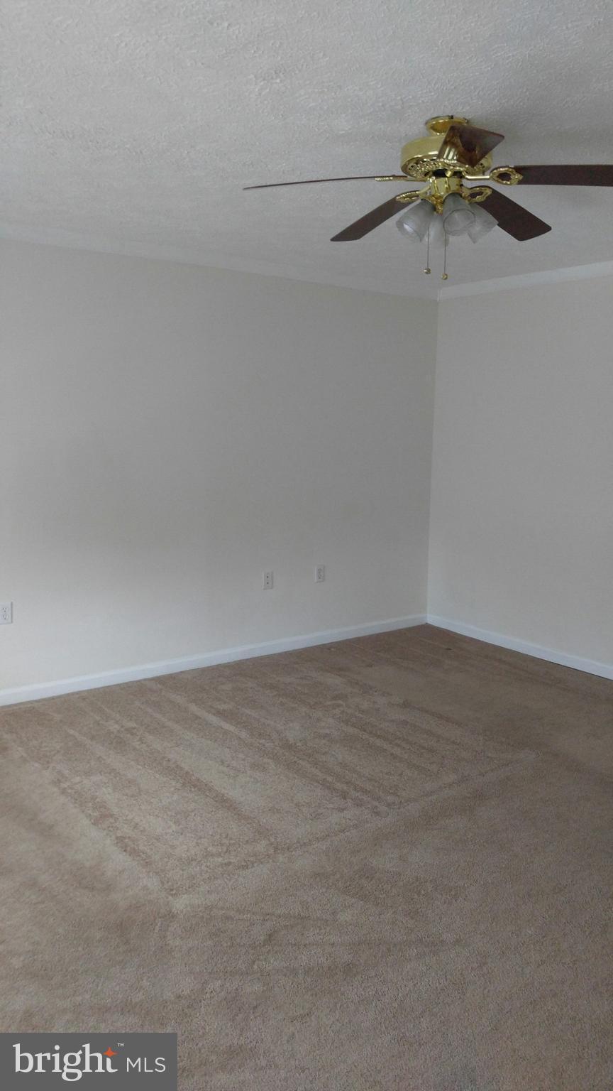 102 Chatham Square Winchester, VA 22601 - Photo 18 of 29 a view of small space in a empty room