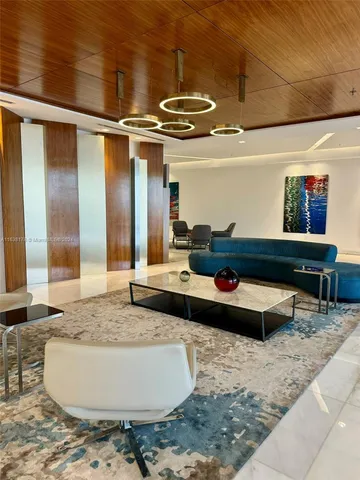 $1,595,000 | 1900 Sunset Harbour Drive, Unit 2214, Miami Beach, FL 33139