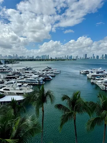 $1,595,000 | 1900 Sunset Harbour Drive, Unit 2214, Miami Beach, FL 33139