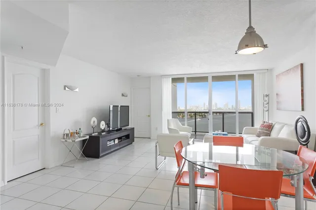 $1,595,000 | 1900 Sunset Harbour Drive, Unit 2214, Miami Beach, FL 33139